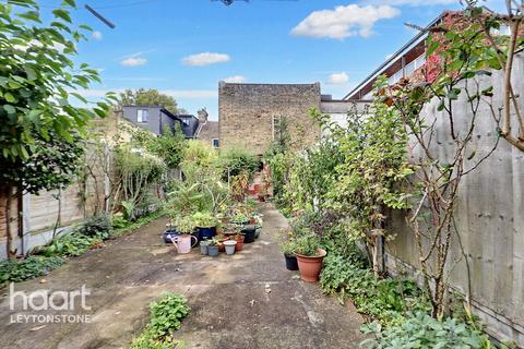 3 bedroom terraced house for sale, Dunedin Road, London