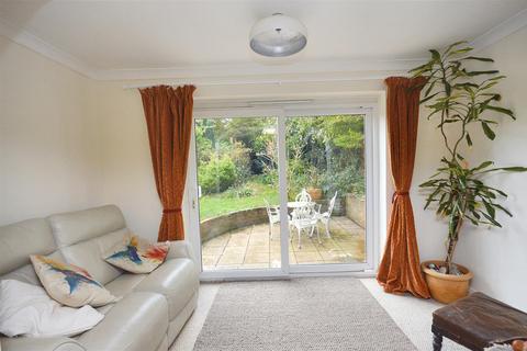 2 Burrow Down Close, Eastbourne, BN20 8SU