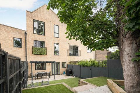 3 bedroom maisonette for sale, 60 High Street, Colliers Wood SW19