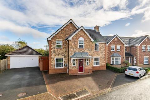 4 bedroom detached house for sale, Butterburn Close, Haydon Grange, NE7