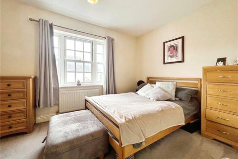 22 Calcott Park, Yateley, GU46 6JJ