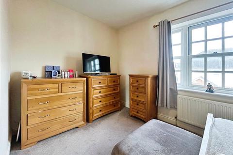 22 Calcott Park, Yateley, GU46 6JJ