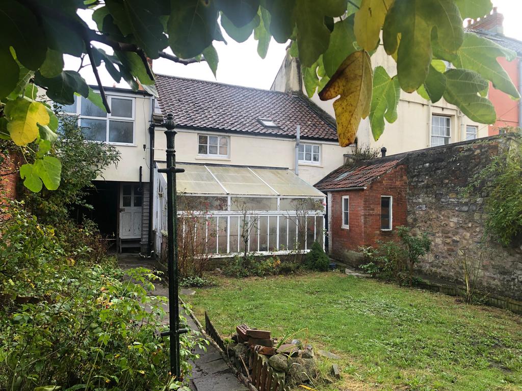 Lambrook Street, Glastonbury BA6 3 bed cottage to rent £1,600 pcm (£