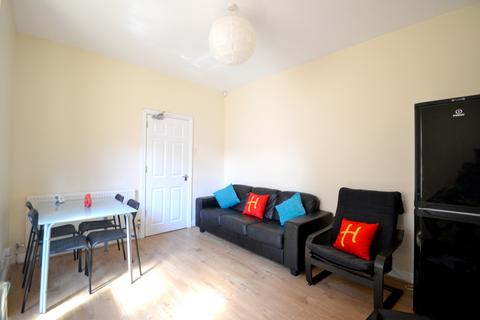 6 bedroom semi-detached house to rent, Bute Avenue, Nottingham NG7