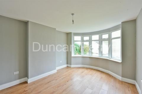 3 bedroom detached house to rent, Quakers Lane, Herts EN6