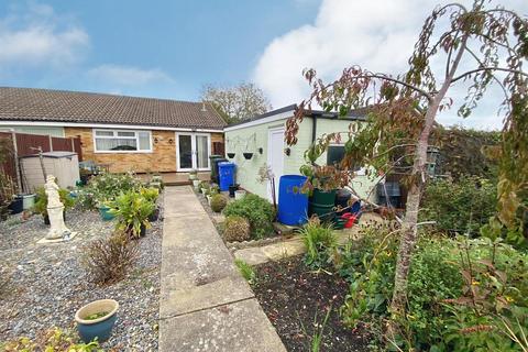 2 bedroom semi-detached bungalow for sale, Westwood Avenue, Oulton Broad, Lowestoft, Suffolk