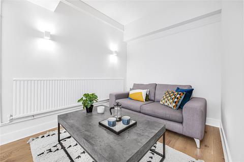 3 bedroom apartment to rent, Beaumont Street, London, W1G