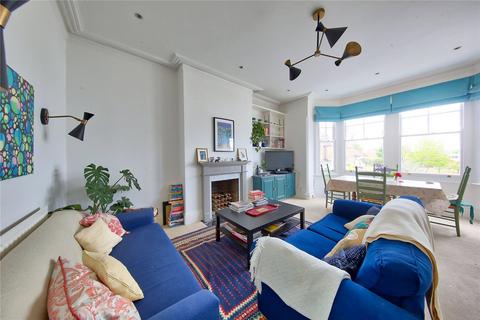 2 bedroom apartment to rent, Mayford Road, SW12