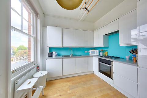 2 bedroom apartment to rent, Mayford Road, SW12