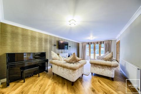 28 Greening Drive, Birmingham, B15 2XA