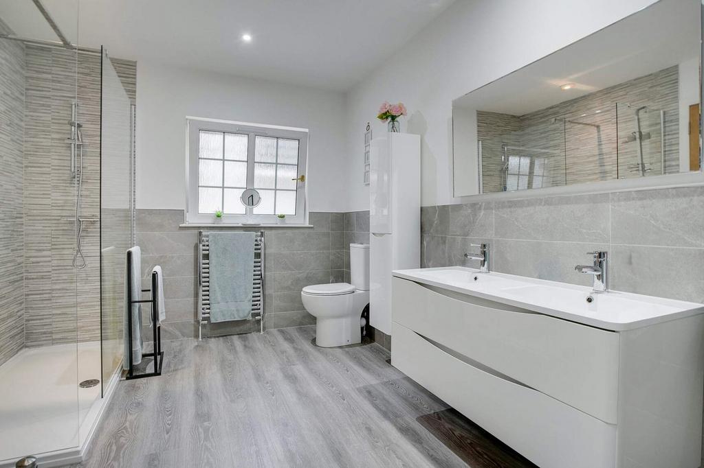 Ensuite