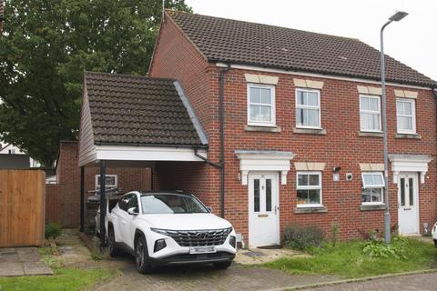 3 bedroom semi-detached house for sale, Walker Crescent, Slough