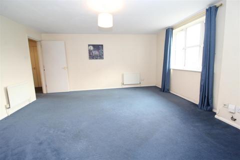 2 bedroom apartment to rent, Dexter Close, St Albans