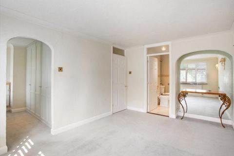 4 bedroom detached house to rent, West Heath Gardens, Hampstead, London, NW3