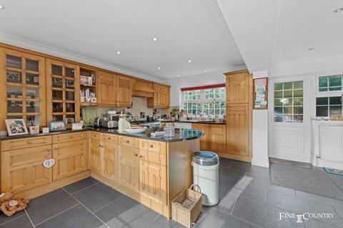 3 bedroom detached house for sale, Moulton