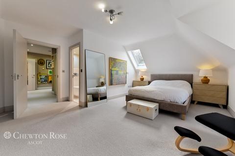 3 bedroom penthouse for sale, London Road, ASCOT