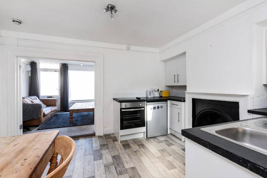 Flat 1, 1 Lower East Hayes, Bath BA1 6 AN-8.jpg