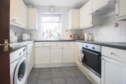 1 bedroom terraced house to rent, Loompits Way, Saffron Walden CB11