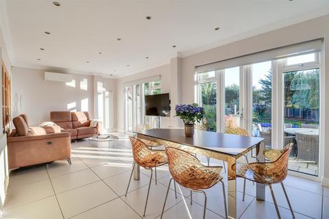 6 bedroom detached house for sale, First Avenue, Westcliff-On-Sea SS0