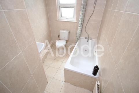 6 bedroom house to rent, Royal Park Avenue, Hyde Park, Leeds