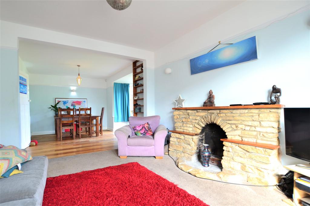 Balfour Road, GLOUCESTER GL1 3 bed detached house to rent £1,400 pcm