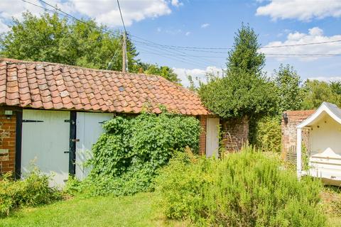 2 bedroom detached house for sale, Mill Road, Hengrave