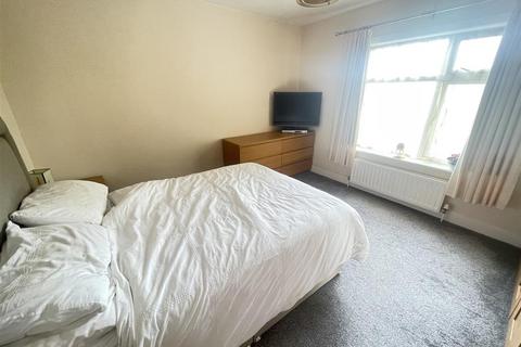 207 Castle Road, Salisbury, SP1 3RX