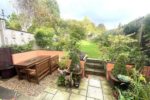207 Castle Road, Salisbury, SP1 3RX