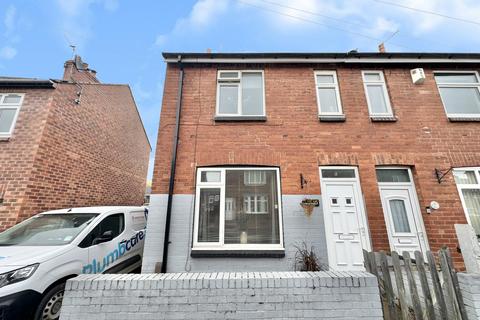 3 bedroom semi-detached house to rent, Joffre Avenue, Castleford