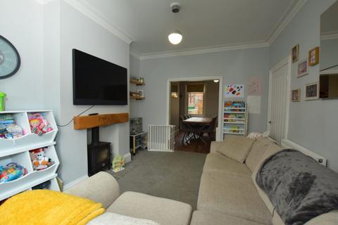 2 bedroom terraced house for sale, Milton Avenue, Scarborough YO12