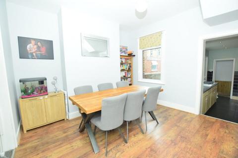 2 bedroom terraced house for sale, Milton Avenue, Scarborough YO12