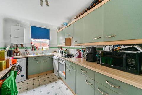 2 bedroom flat to rent, Pearfield Road, Forest Hill, London, SE23