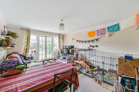 2 bedroom flat to rent, Pearfield Road, Forest Hill, London, SE23