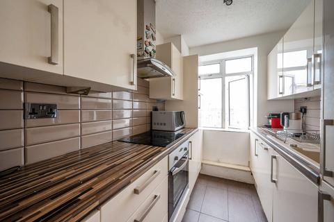 3 bedroom flat for sale, Keswick Road, East Putney, London, SW15