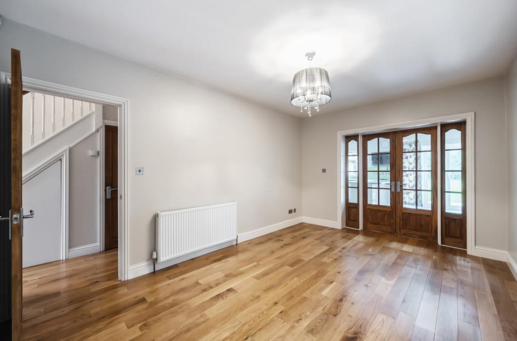 Langley Road, Langley, Berkshire 3 bed link detached house for sale £