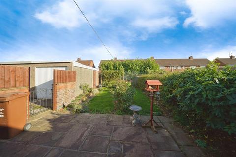 2 bedroom semi-detached bungalow for sale, Winchester Avenue, Hull