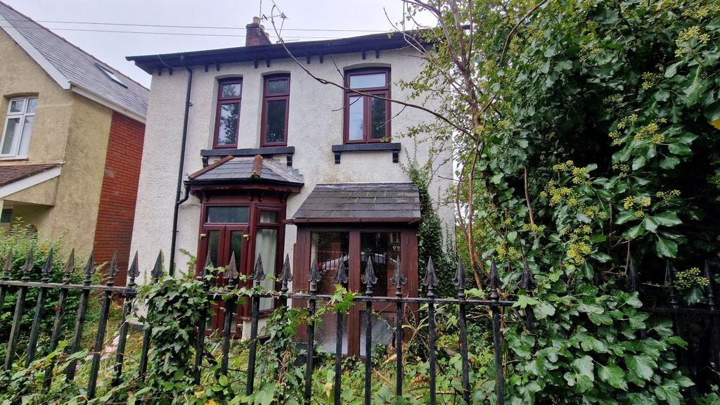 128 The Highway, New Inn, Pontypool... 4 bed detached house for sale