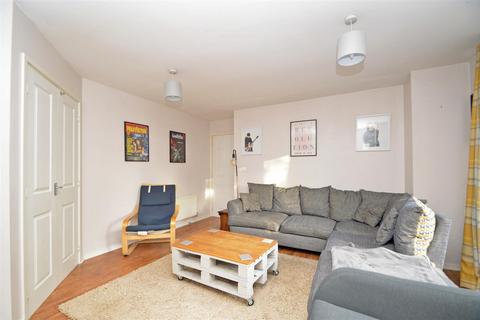 2 bedroom flat for sale, Wilfred Owen Close, Shrewsbury