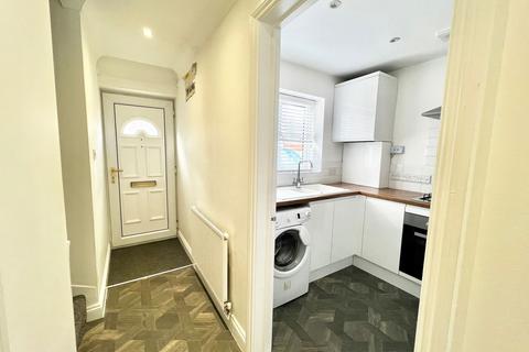 2 bedroom semi-detached house to rent,  Littleworth, Henley-In-Arden B95