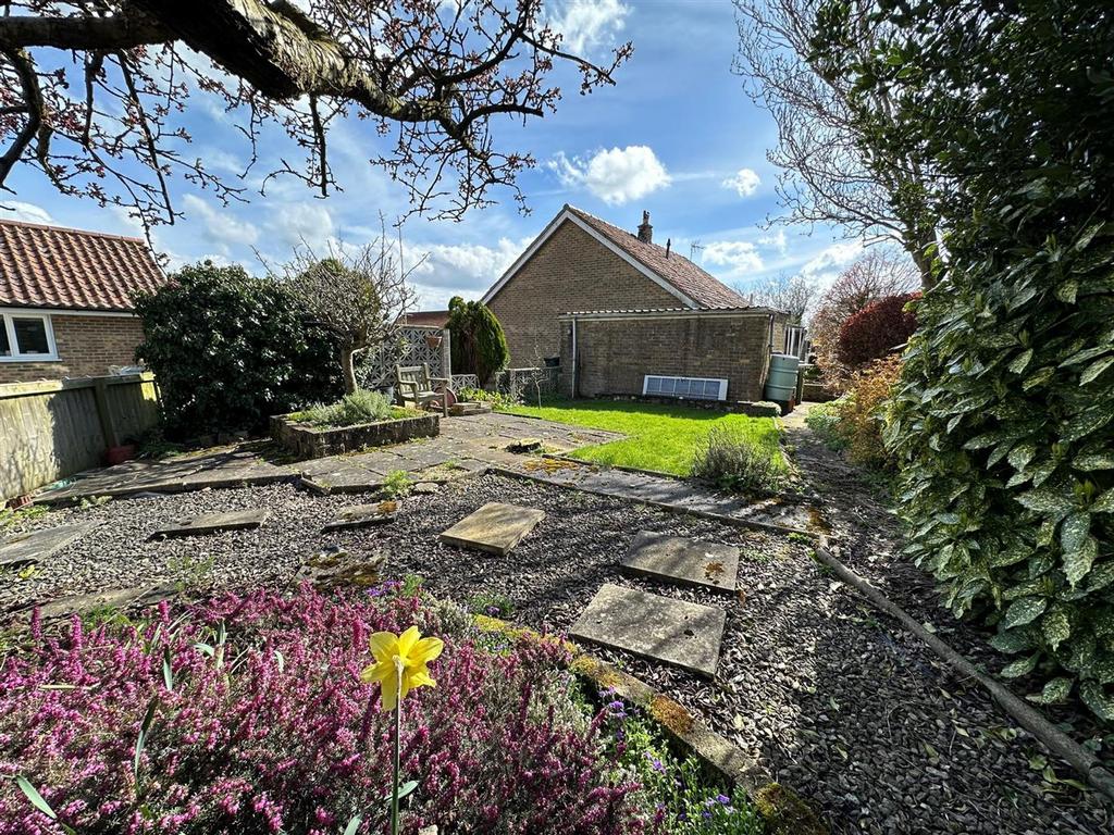 Side garden.jpg