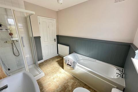 10 Castle Close, Thornton Le Dale, Pickering, YO18 7TW