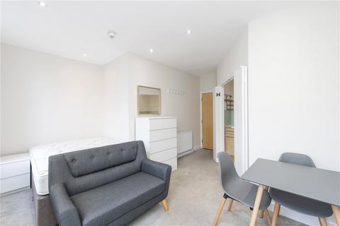 Studio to rent, Notting Hill Gate, London, W11