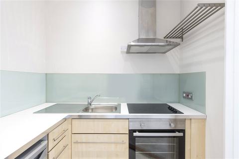 Studio to rent, Notting Hill Gate, London, W11