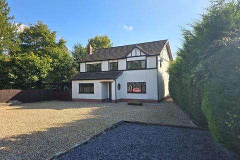 4 bedroom detached house for sale, Park Close, Carmarthen SA31