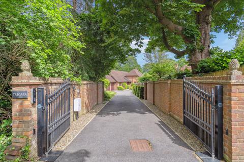 4 bedroom bungalow for sale, Packhorse Road, Gerrards Cross, Buckinghamshire, SL9