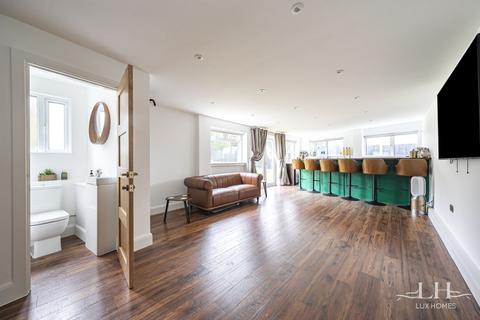 30 Mascalls Gardens, Brentwood, CM14 5LT