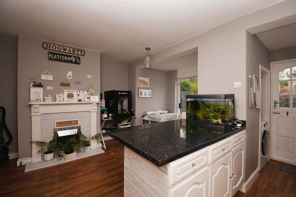 Dining kitchen