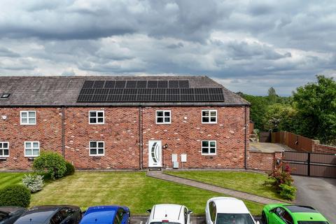 4 bedroom cottage for sale, Plodder Lane, Bolton, BL5