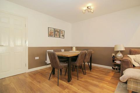 62 Union Road, Low Moor, Bradford, BD12 0DF