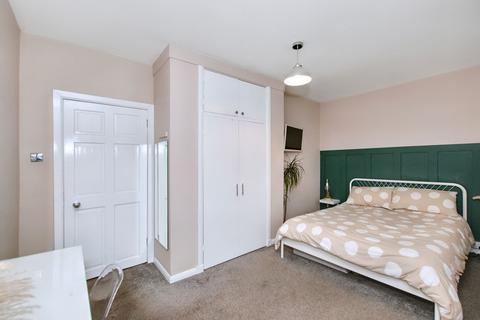 3/4 Loganlea Drive, Edinburgh, EH7 6LS